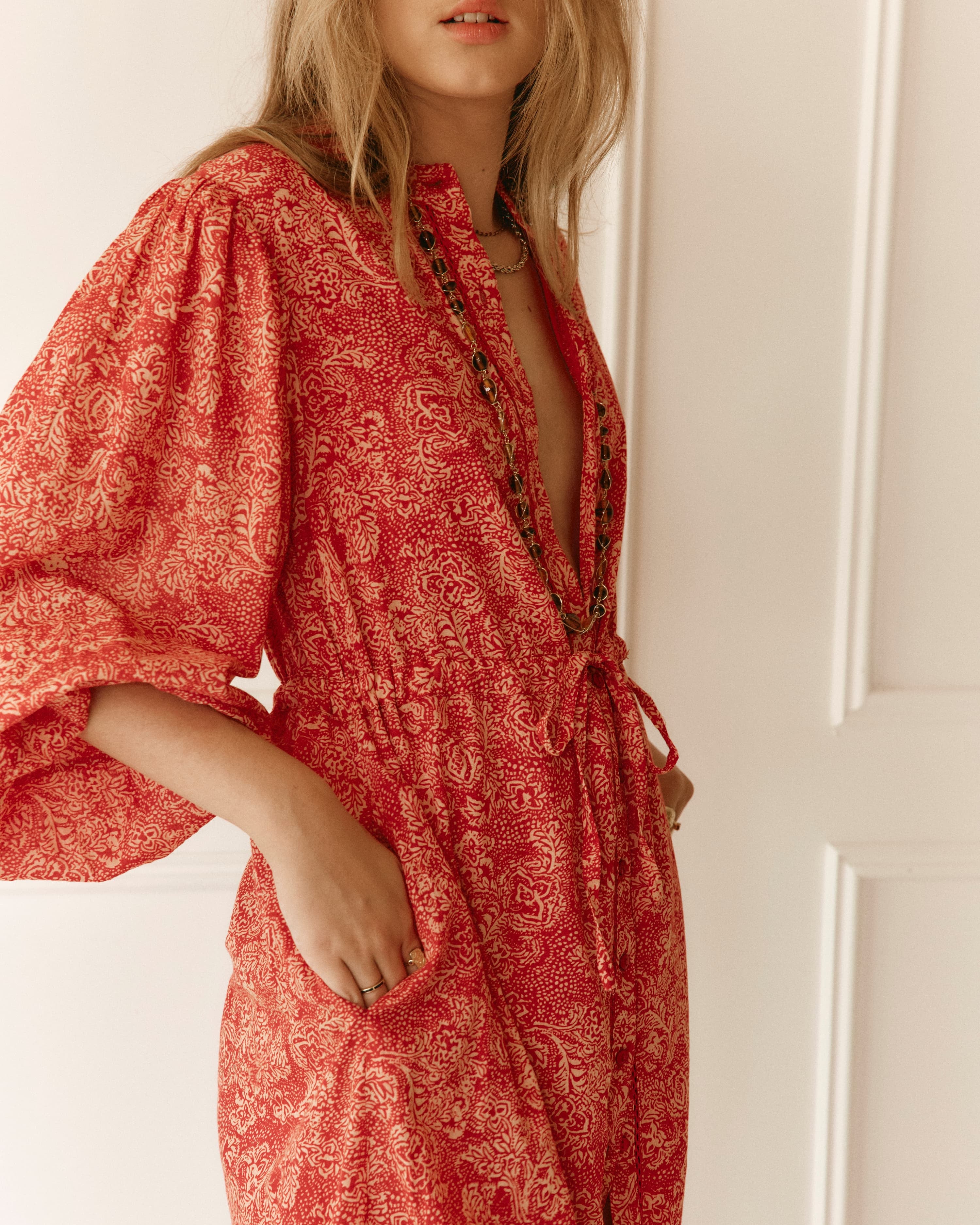 Lakoen Sylvie shirtdress with bishop sleeves and gathered waist, in viscose lurex red and gold paisley