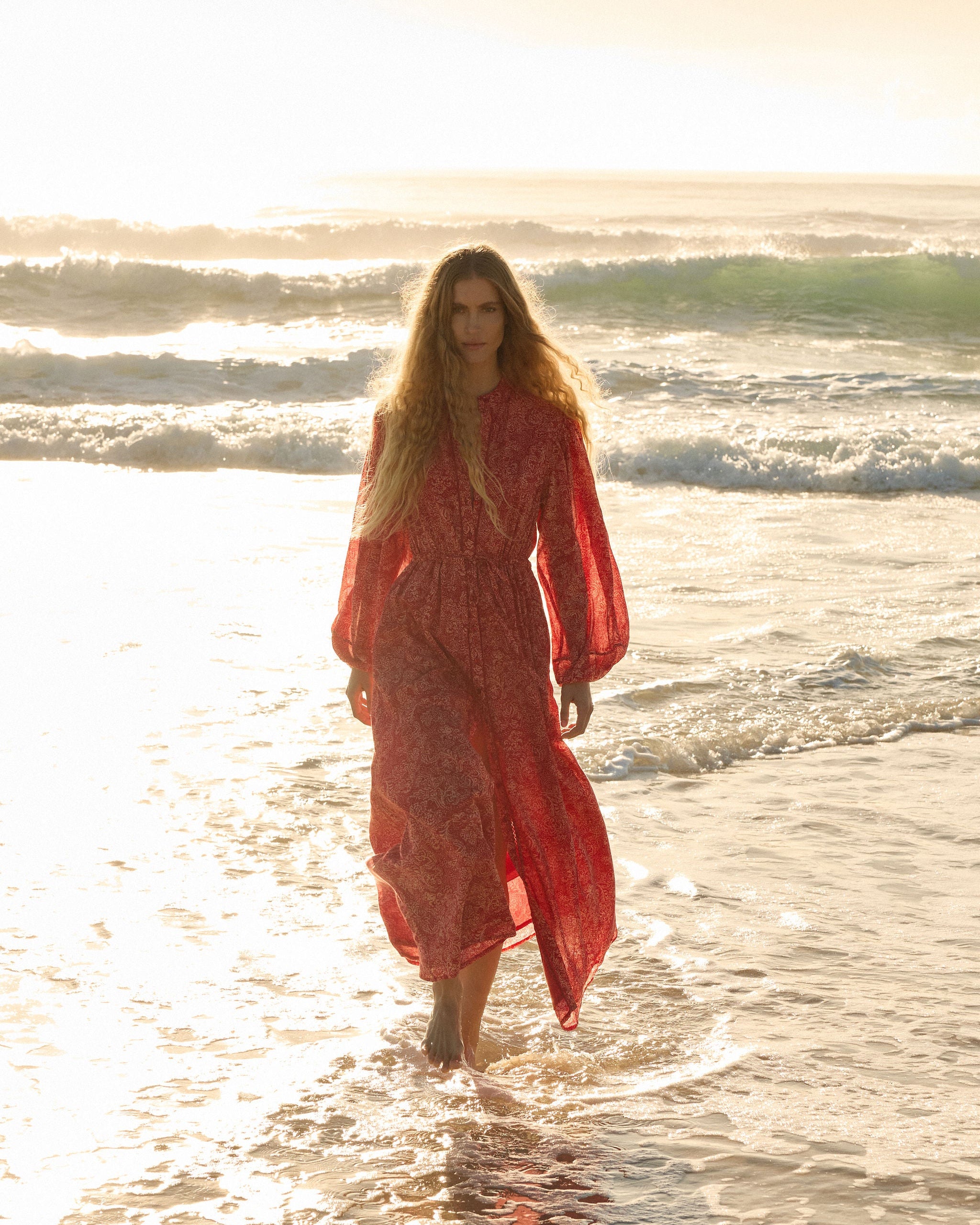 Lakoen Sylvie shirtdress with bishop sleeves and gathered waist, in viscose lurex red and gold paisley