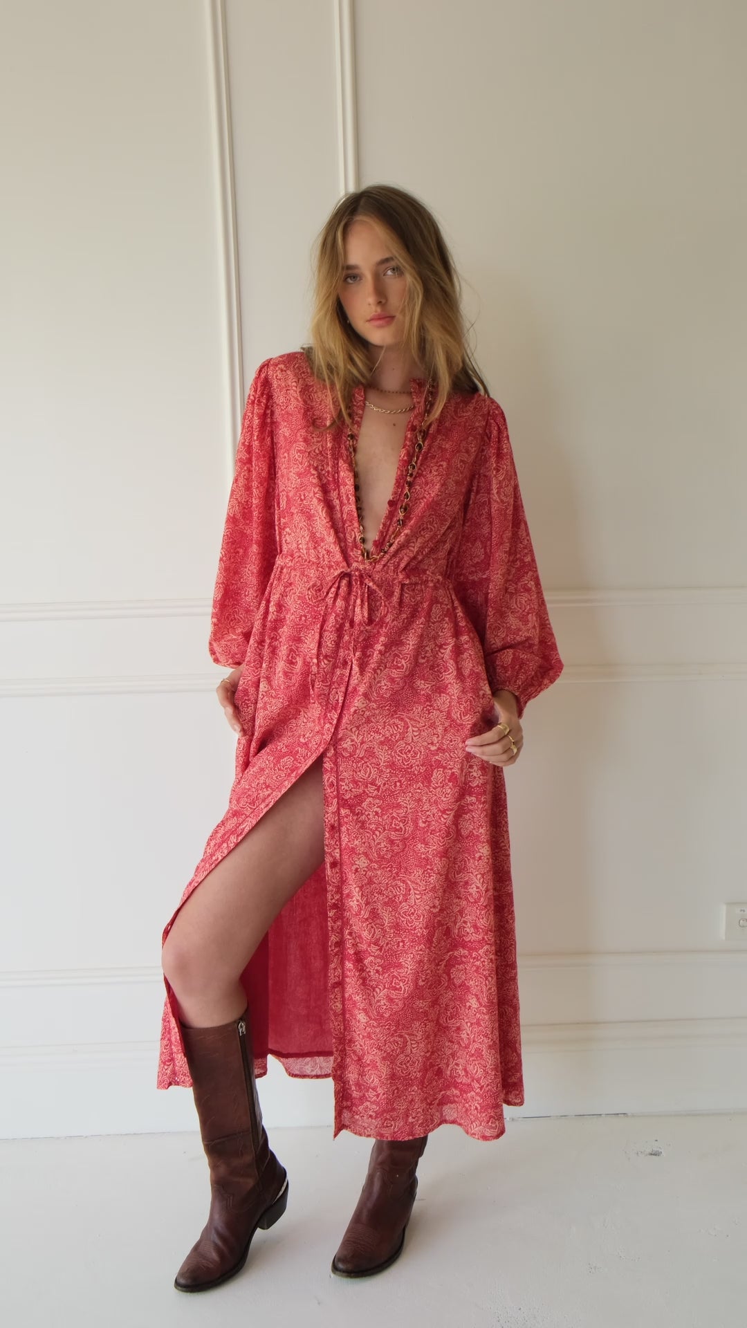 Lakoen Sylvie shirtdress with bishop sleeves and gathered waist, in viscose lurex red and gold paisley
